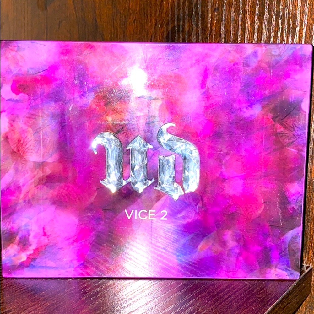 Urban Decay Vice 2 Eyeshadow Palette